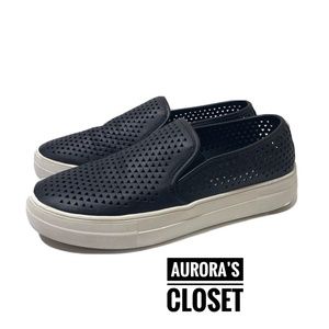 Steve Madden 9.5 Black Perforated Loafer Gal